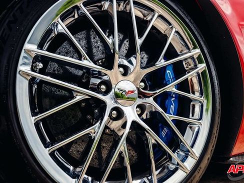 Used 2009 Chevrolet Corvette ZR1 w/ Preferred Equipment Group RWD image 3