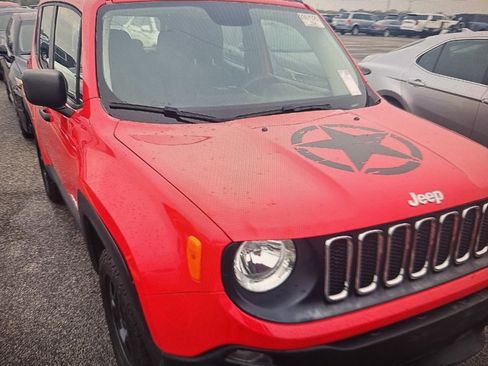 Used 2017 Jeep Renegade Sport w/ Power & Air Group image 3