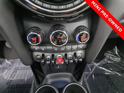 Used 2021 MINI Cooper S w/ Signature Upholstery Package image 24