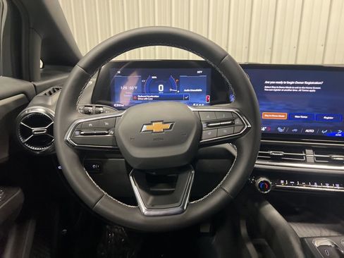 New 2026 Chevrolet Equinox EV LT w/ Comfort Package AWD/4WD image 12