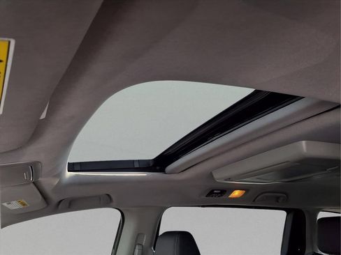Used 2023 Honda Odyssey Touring image 13