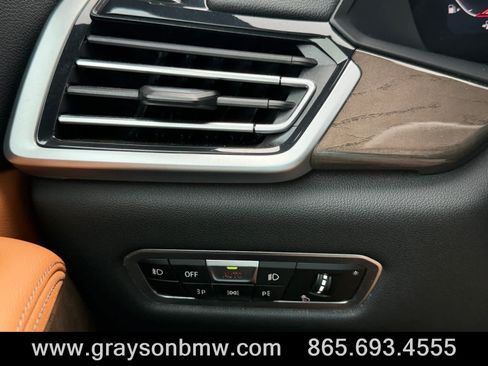 Used 2021 BMW X5 xDrive40i w/ Premium Package 2 AWD/4WD image 25