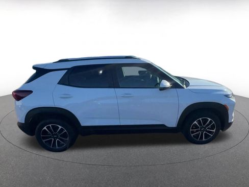 Used 2025 Chevrolet TrailBlazer LT image 16