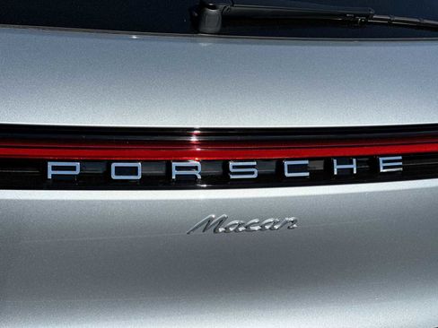 New 2026 Porsche Macan image 29