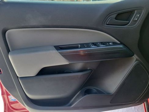 Used 2020 Chevrolet Colorado W/T w/ WT Convenience Package image 10