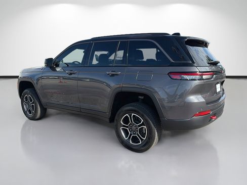 Used 2022 Jeep Grand Cherokee Trailhawk AWD/4WD image 5
