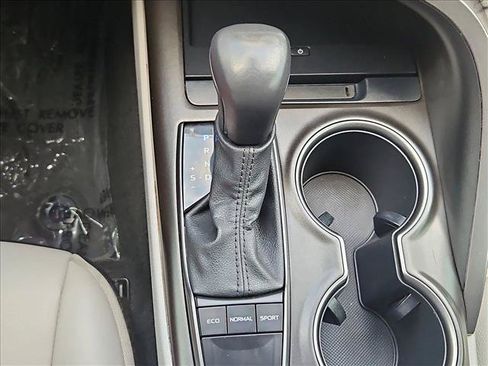 Used 2023 Toyota Camry SE w/ Audio Upgrade Package FWD image 12