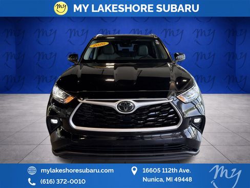 Used 2020 Toyota Highlander XLE AWD/4WD image 2