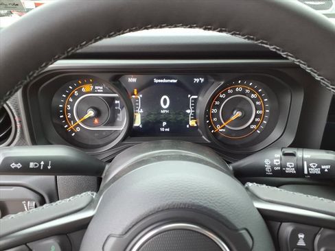 New 2025 Jeep Wrangler Unlimited Rubicon image 18