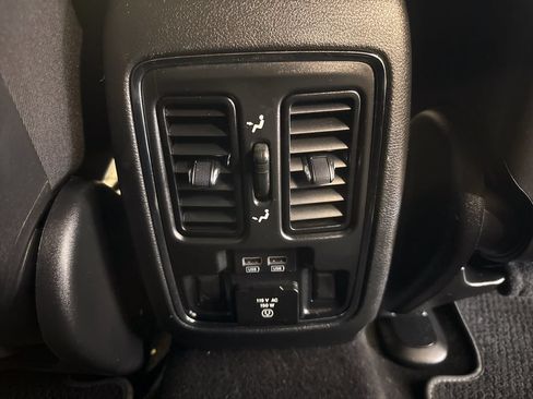 Used 2021 Jeep Grand Cherokee Limited w/ Quick Order Package 28K 80th AWD/4WD image 13