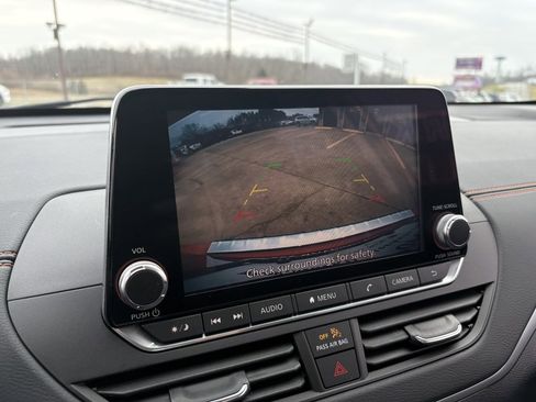 Used 2021 Nissan Altima 2.5 SR w/ SR Premium Package image 40