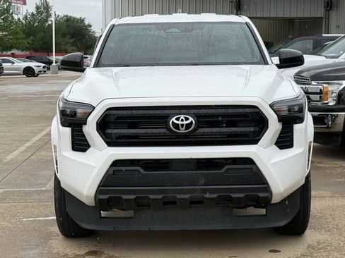 Used 2024 Toyota Tacoma SR RWD image 6