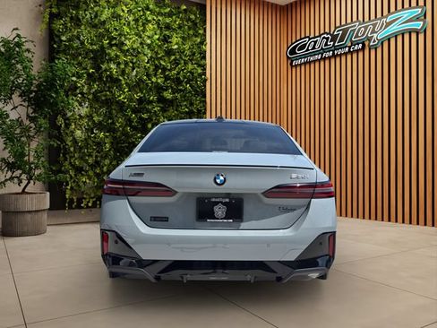 Used 2026 BMW 530i xDrive w/ M Sport Package AWD/4WD image 2