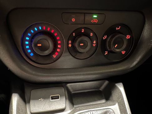 Used 2021 RAM ProMaster City Tradesman image 24