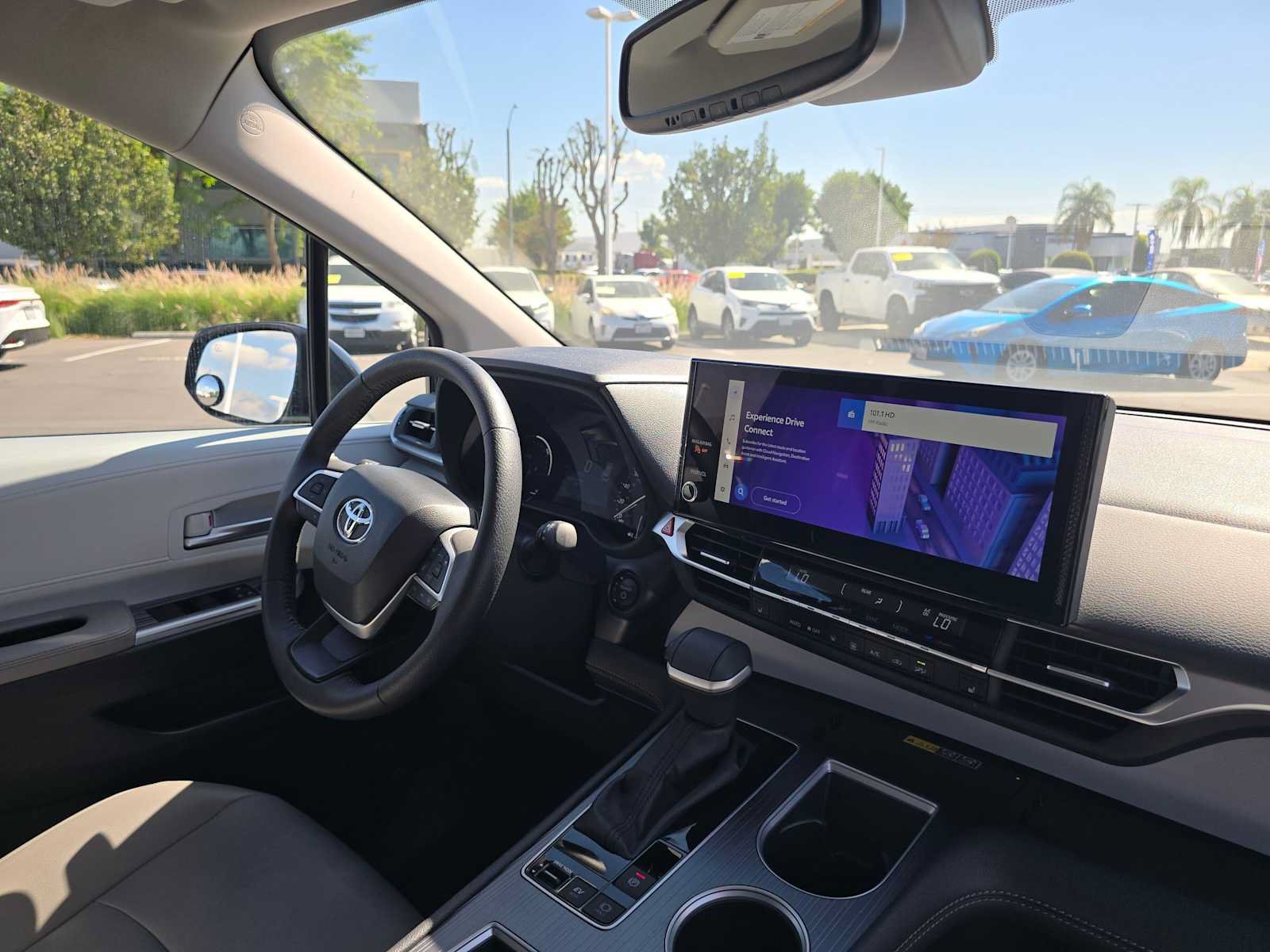 Certified 2026 Toyota Sienna XLE FWD image 11
