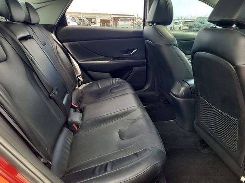 Used 2021 Hyundai Elantra Limited FWD image 25