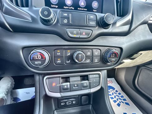 Used 2023 GMC Terrain AT4 image 17