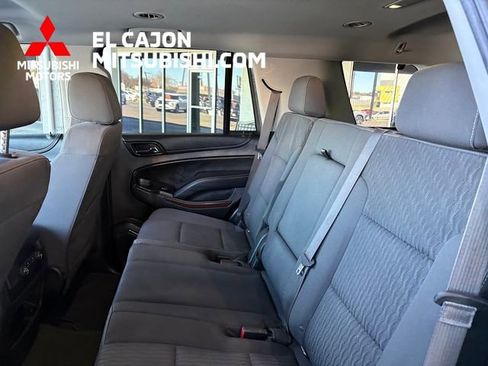 Used 2017 GMC Yukon SLE w/ SLE Value Package image 18