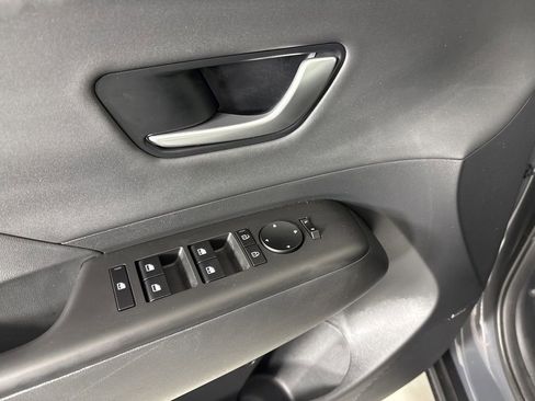 Used 2025 Hyundai Kona Limited image 19