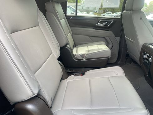 Certified 2023 GMC Yukon XL SLT w/ SLT Luxury Package RWD image 12