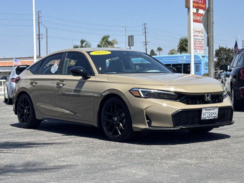 Used 2025 Honda Civic Sport image 3