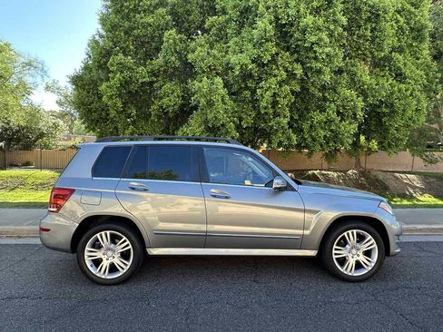 Used 2015 Mercedes-Benz GLK 350 2WD image 9