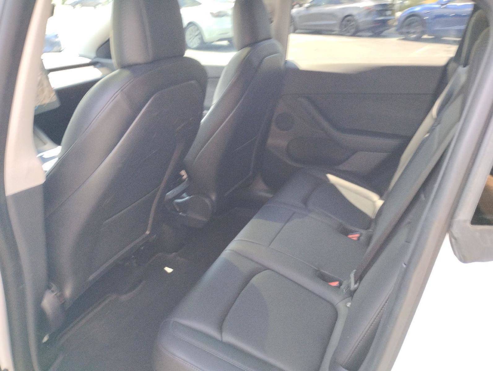 Used 2021 Tesla Model Y Long Range AWD/4WD image 13