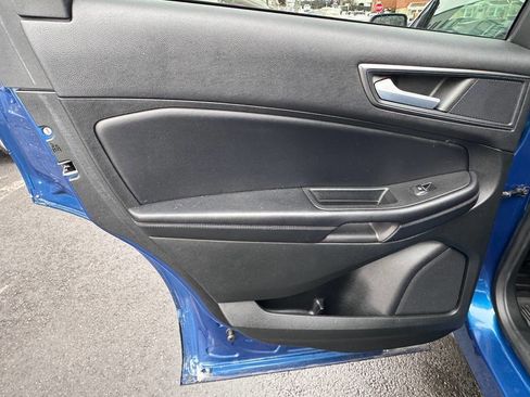 Used 2023 Ford Edge SE image 21