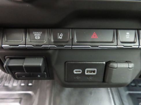 Used 2024 GMC Sierra 2500 Pro image 52