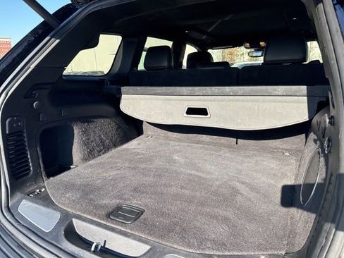 Used 2019 Jeep Grand Cherokee Overland image 35
