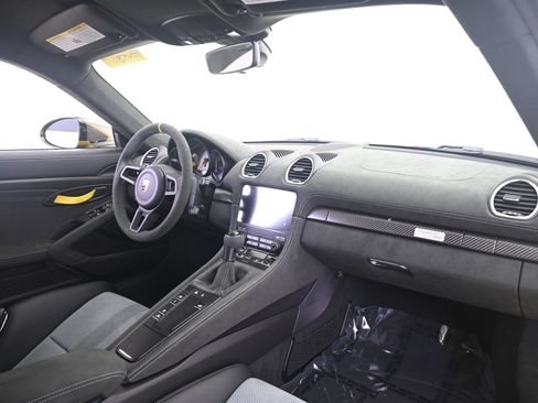 Used 2025 Porsche 718 Cayman GT4 RS RWD image 20