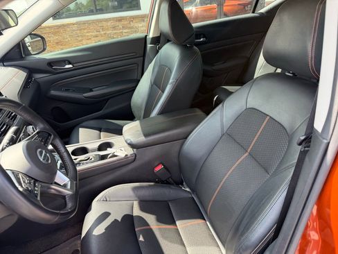 Used 2020 Nissan Altima 2.5 SR w/ Premium Package FWD image 3