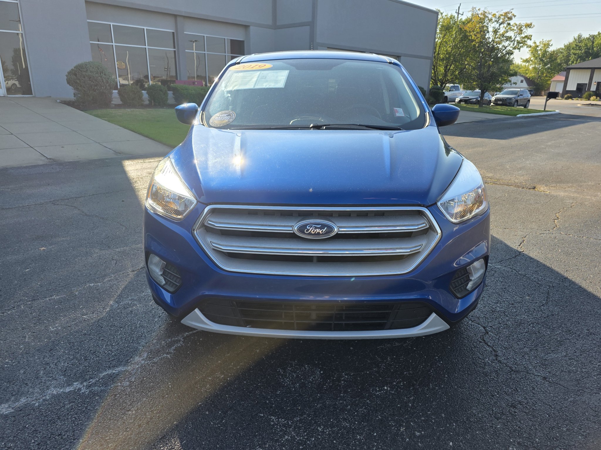 Used 2019 Ford Escape SE FWD image 3