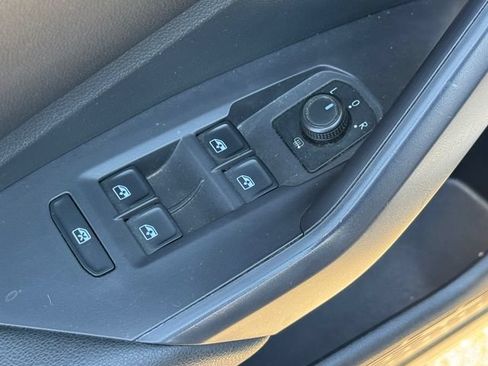 Used 2019 Volkswagen Jetta S w/ Driver Assistance Package FWD image 27