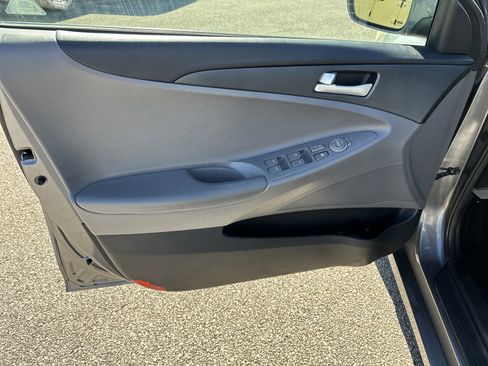 Used 2011 Hyundai Sonata GLS image 10