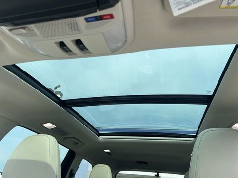 Used 2025 Subaru Ascent Limited w/ Popular Package #2 image 10