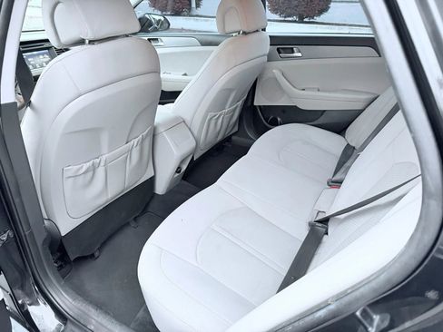 Used 2016 Hyundai Sonata SE w/ Cargo Package image 10