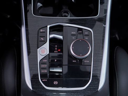 Used 2025 BMW X5 sDrive40i w/ M Sport Package RWD image 14