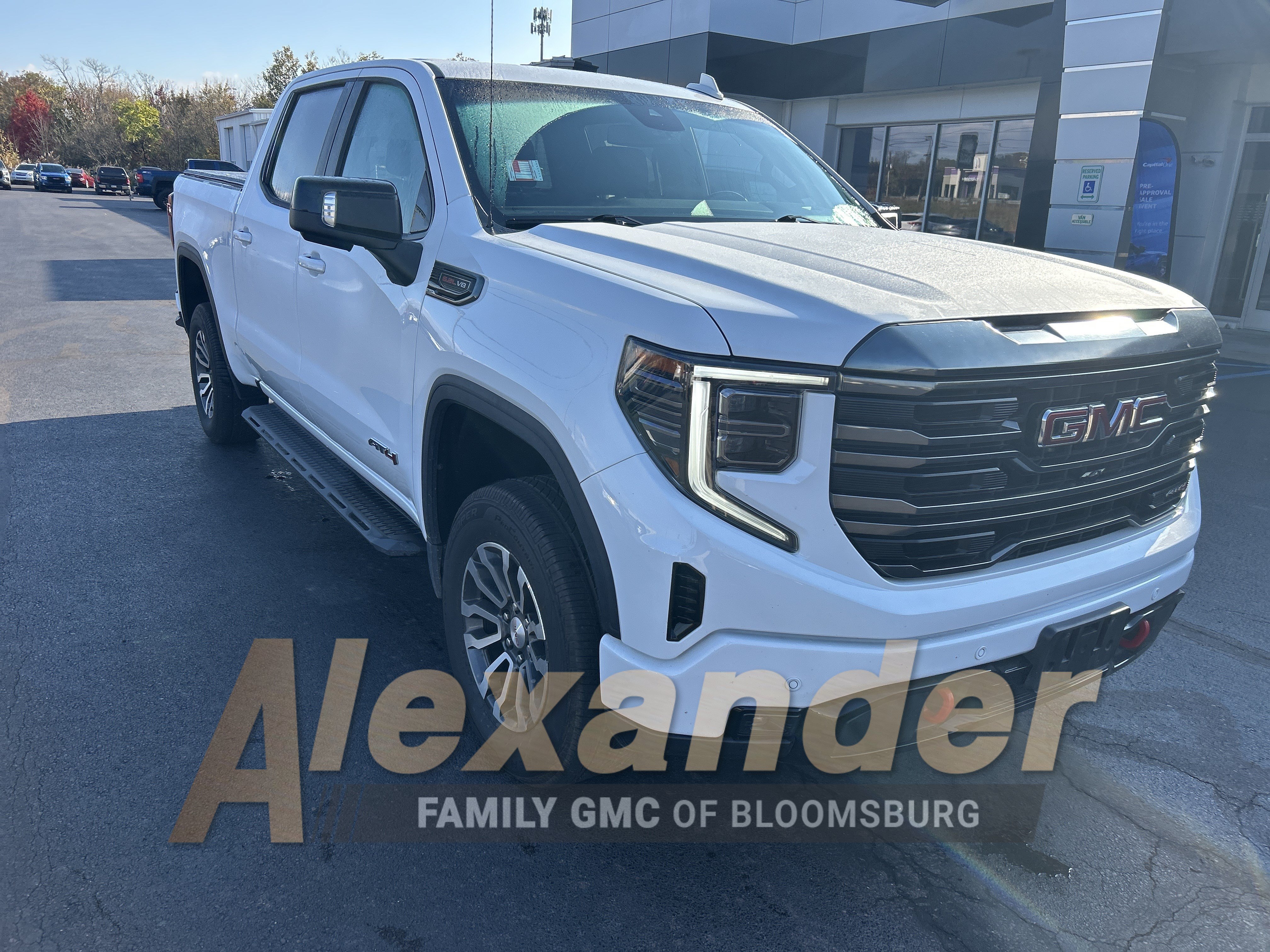 Used 2023 GMC Sierra 1500 AT4 AWD/4WD image 1
