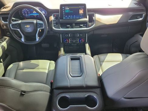 Certified 2022 Chevrolet Suburban LT w/ Luxury Package image 19