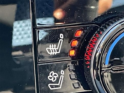 Used 2024 Nissan Armada Platinum w/ Captain's Chairs Package image 23