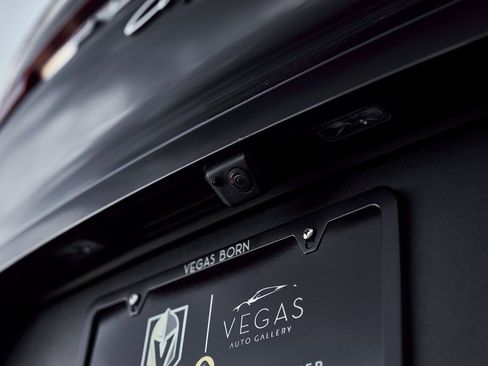 Used 2024 Porsche Cayenne Coupe image 11