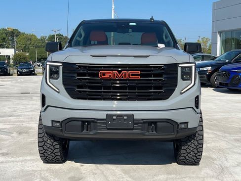 Used 2024 GMC Sierra 1500 Elevation AWD/4WD image 2