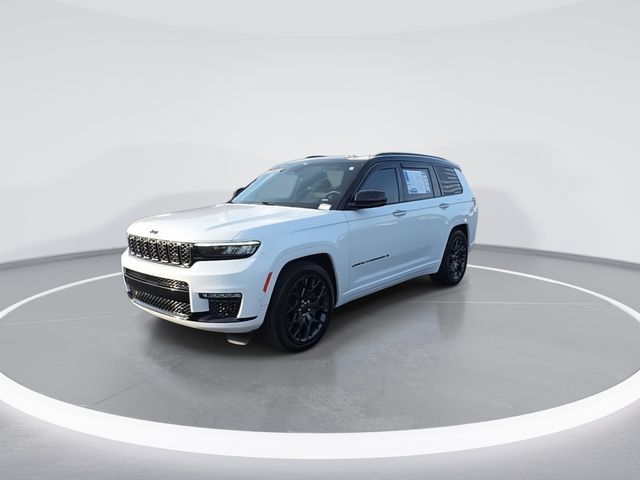Used 2023 Jeep Grand Cherokee L Summit w/ Advanced Protech Group IV AWD/4WD image 4