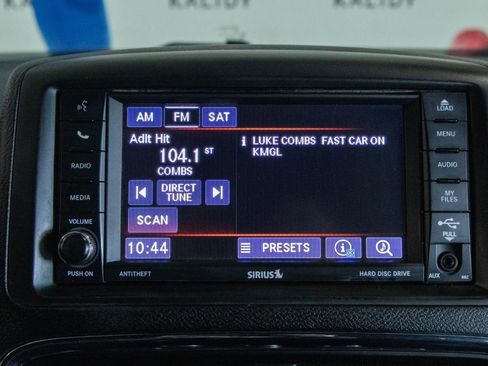 Used 2020 Dodge Grand Caravan SE image 8