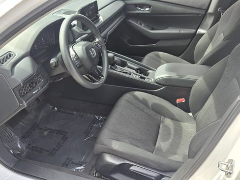 Used 2025 Honda Accord LX image 9