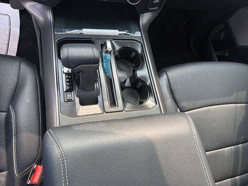 Used 2025 Ford F150 Lariat AWD/4WD image 35