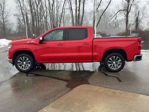 Used 2023 Chevrolet Silverado 1500 LT image 2