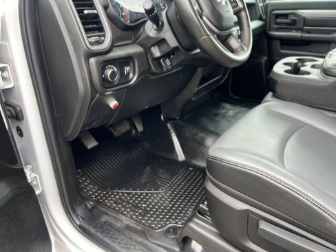 Used 2021 RAM 5500 Tradesman image 12