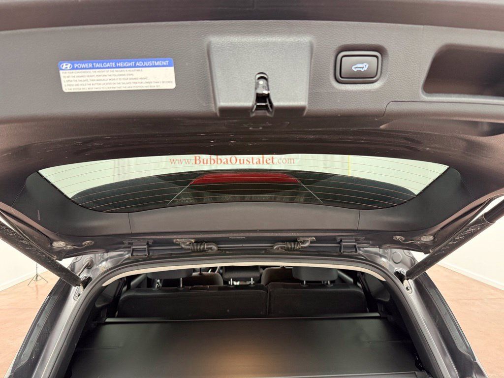 Used 2022 Hyundai Santa Fe SEL w/ Convenience Package AWD/4WD image 18